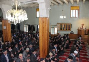 Pasinler’de 2 bin 750 hatim indirildi