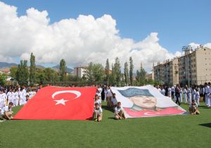 Oltulular Milli coşkuyu paylaştı
