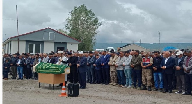 AK Partili Meclis üyesi gözyaşlarıyla uğurlandı