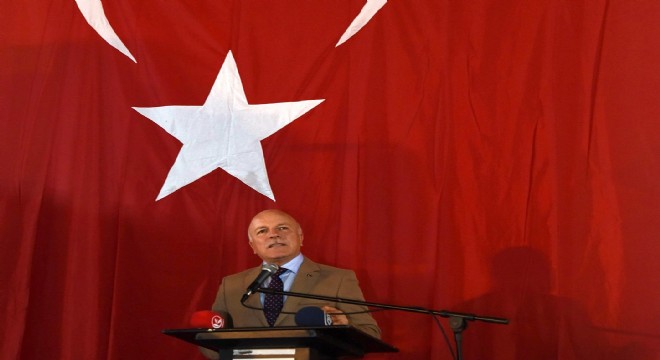 ‘Cumhuriyeti yaşatmak vazifemizdir’