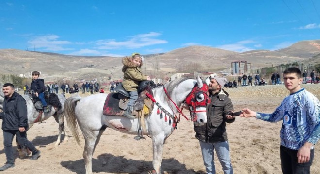 Dede Korkut yurdunda ata sporu cirit yaşatılıyor