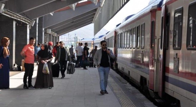 Doğu Ekspresi’nde bayram yoğunluğu