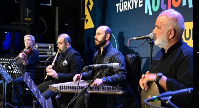 Erzurum’a ‘Gül Kokulu Naatlar’ yağdı