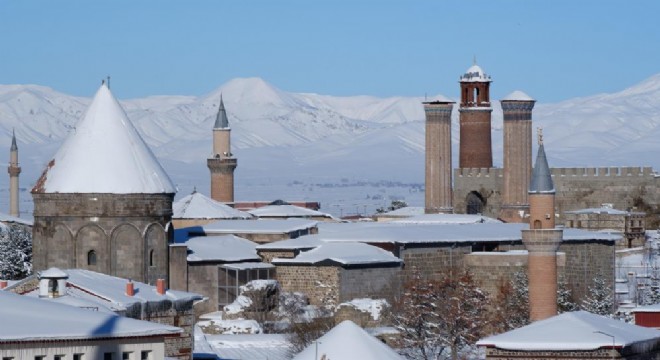 Erzurum'da okullar tatil