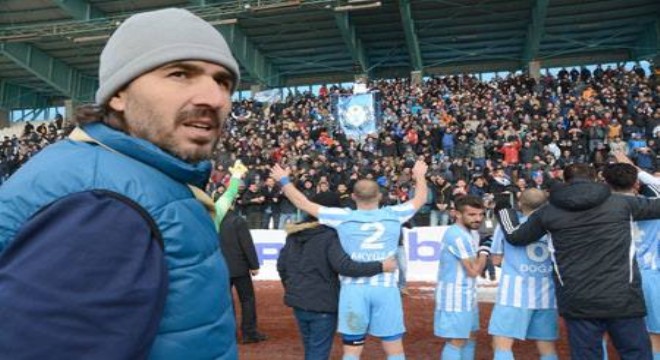 Erzurumspor camiası yasta