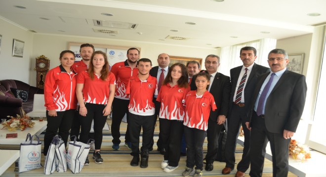 GHSİM Bedensel Engelliler Yüzme Milli Takımını ağırladı