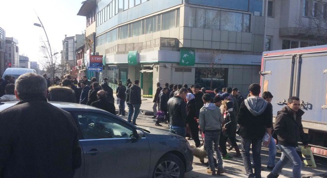 Güpegündüz banka soygunu girişimi