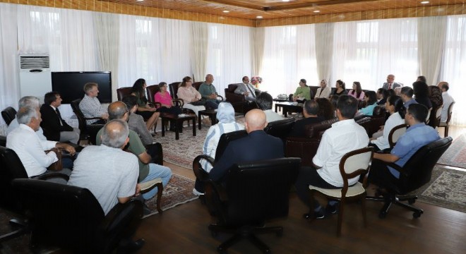Hacımüftüoğlu’ndan ATAUNİ vizyonu istişaresi