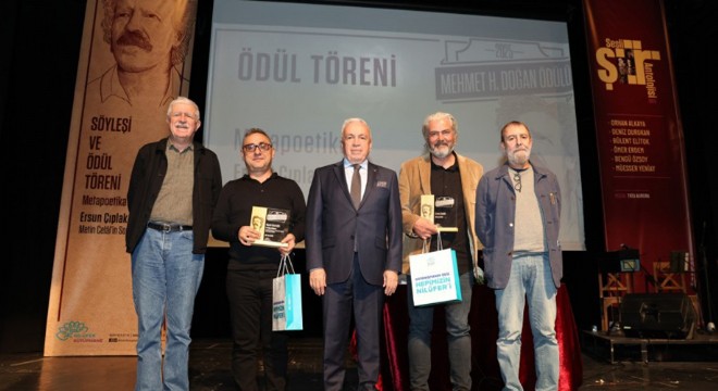 Kacıroğlu’na Edebiyat Eleştirisi Ödülü