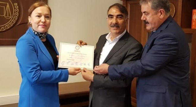 Karlıova’da AK sevinç