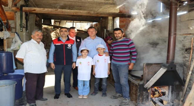 Olur’da dutun pekmeze yolculuğu sürüyor