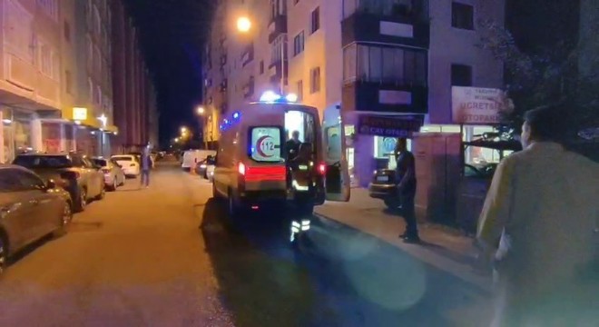 Şelale Evler semtinde bıcaklı kavga: 1 yaralı