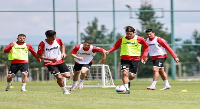 Sivasspor Erzurum da hazırlıklarını sürdürüyor