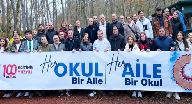 Tekin Öğretmenlerle doğa yürüyüşü yaptı