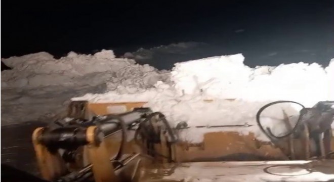 Tekman Yalımca'da karla mücadele seferberliği