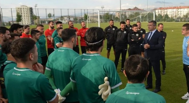 Vali Memiş’ten Giresunspor kampına ziyaret