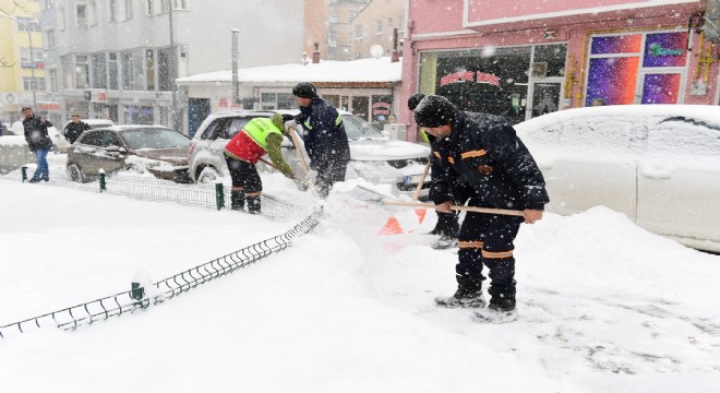 Yakutiye’den 44 mahallede karla mücadele