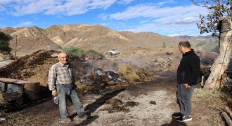 6 bin balya ot, 100 ton saman kül oldu