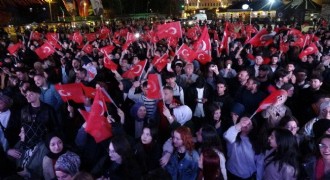 Dadaş Gençler milli coşkuda yüreklerini buluşturdu