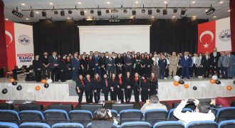 Elazığ’da Öğretmenler Günü kutlandı