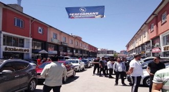 Erzurum'da açık oto pazarı düzenlendi