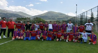 Gençler Futbol Şenliğinde buluştu